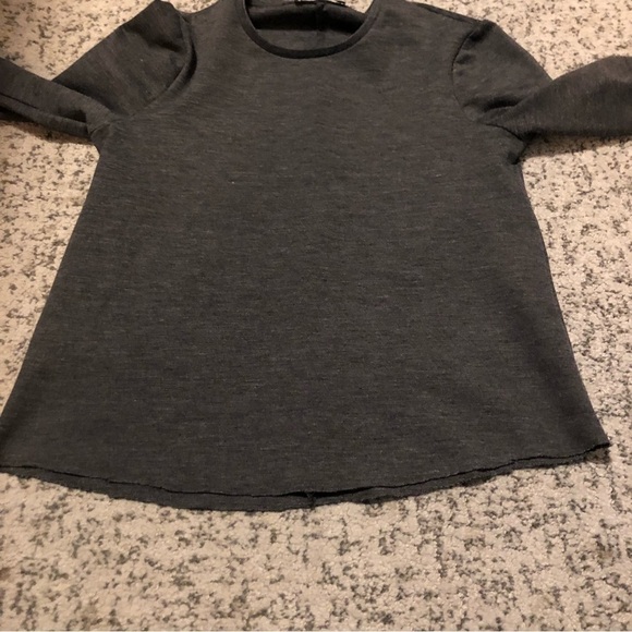 Zara Trafaluc Gray Belle Sleeve Long Sleeve Blouse Size Small - Picture 4 of 8